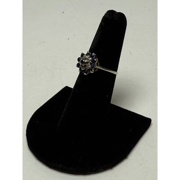 Vintage 10K White Gold Cluster Ring Natural Blue Sapphires 2.12 grams Size 6 - Picture 5 of 10